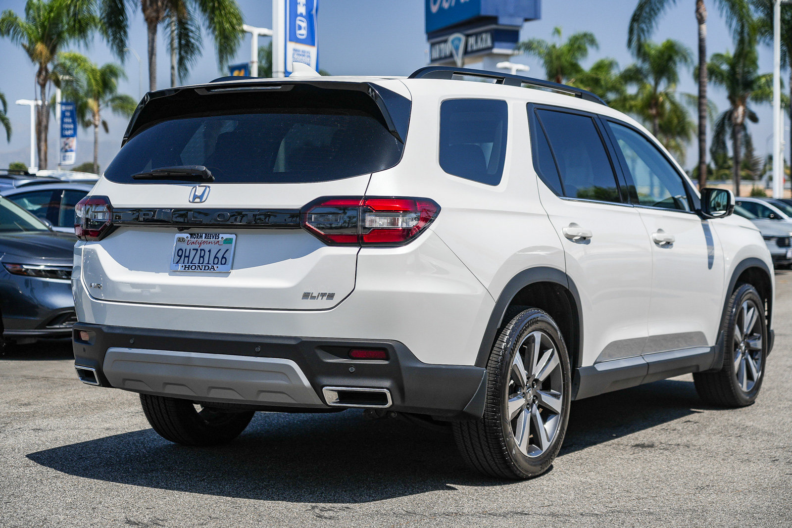 Certified 2023 Honda Pilot Elite image 9