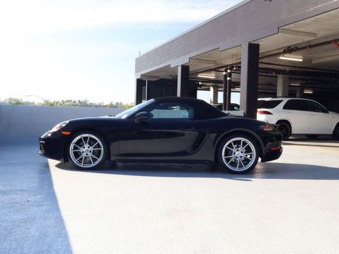 Certified 2021 Porsche 718 Boxster w/ Premium Package RWD image 2