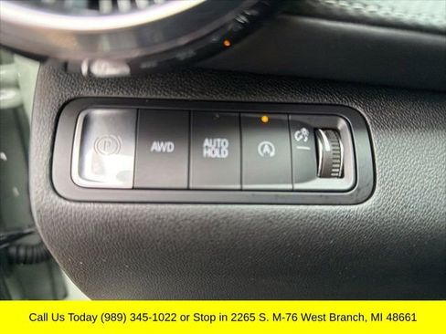 Used 2025 Chevrolet Equinox LT w/ Convenience Package II AWD/4WD image 26