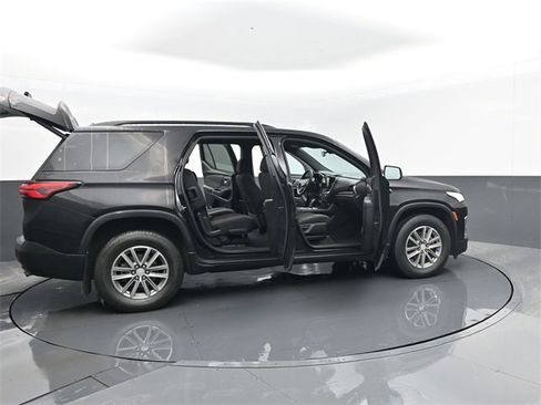 Used 2023 Chevrolet Traverse LT image 31