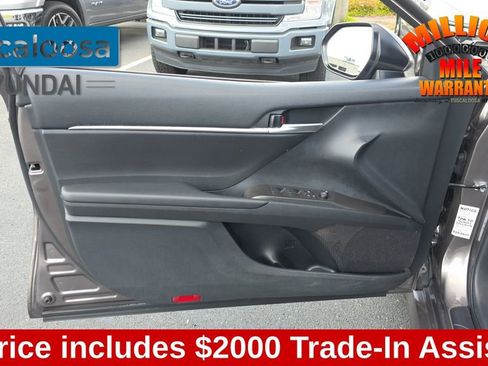 Used 2024 Toyota Camry LE image 12