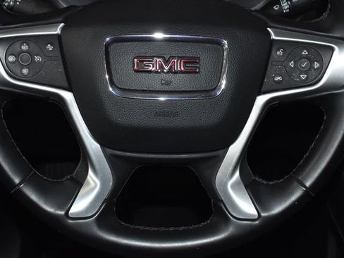 Used 2023 GMC Acadia SLT image 26