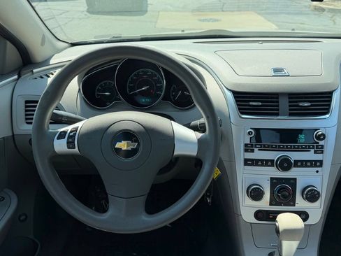 Used 2011 Chevrolet Malibu LS FWD image 12