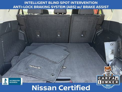 Certified 2026 Nissan Rogue SV image 10