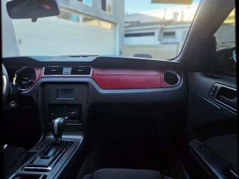 Used 2013 Ford Mustang Coupe image 22