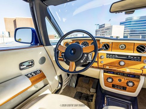 Used 2010 Rolls-Royce Phantom Drophead Coupe RWD image 46