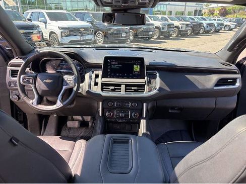 Used 2024 Chevrolet Tahoe LT w/ LT Signature Plus Package AWD/4WD image 9