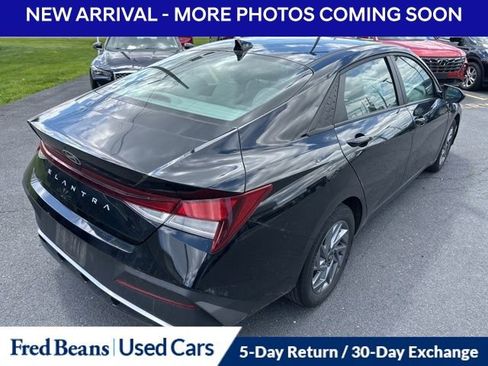 Used 2024 Hyundai Elantra SEL FWD image 11
