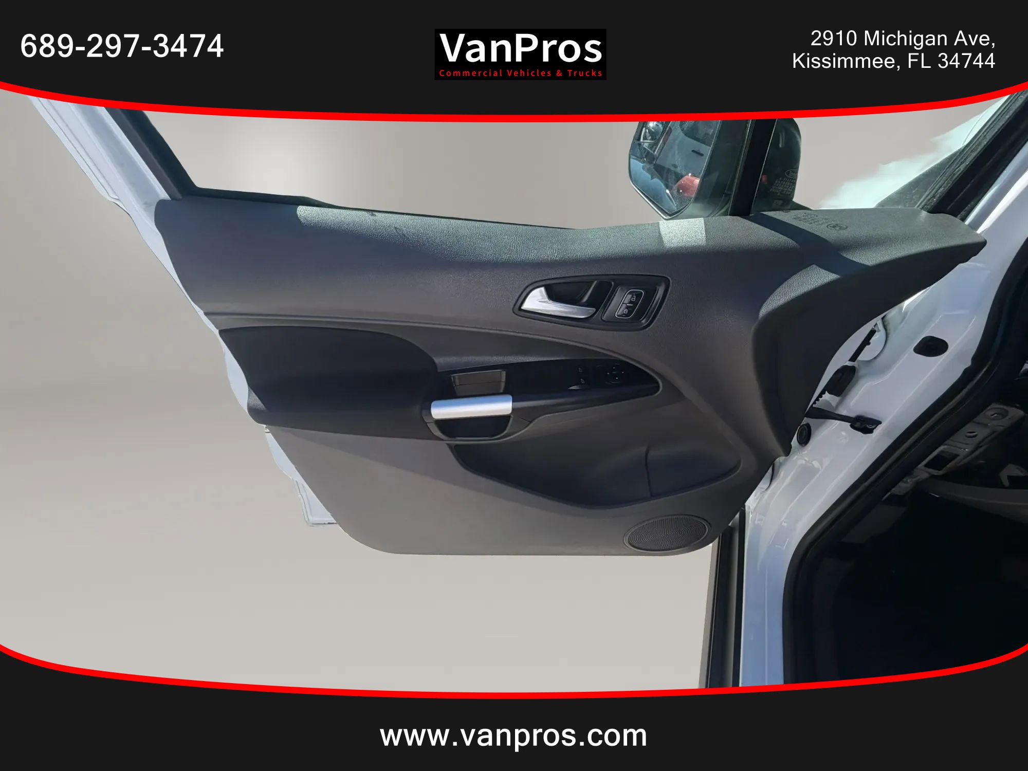 Used 2019 Ford Transit Connect XLT FWD image 8