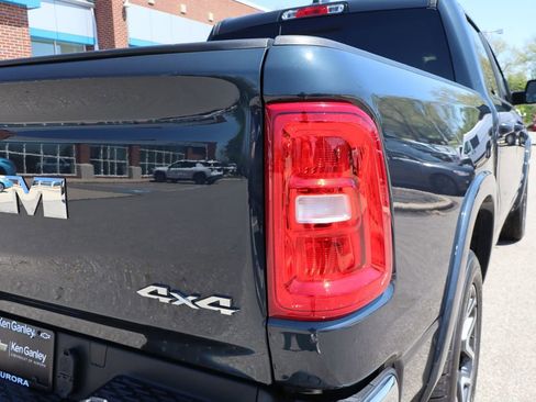 Used 2025 RAM 1500 Laramie AWD/4WD image 40