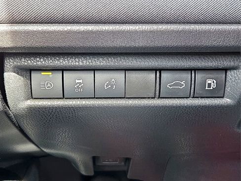 Used 2025 Toyota Camry LE image 21