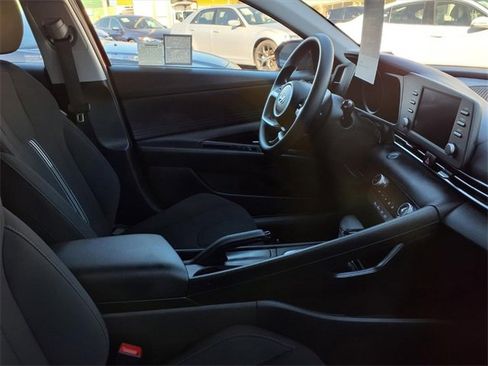 Certified 2023 Hyundai Elantra SEL w/ Winter Weather Package image 20