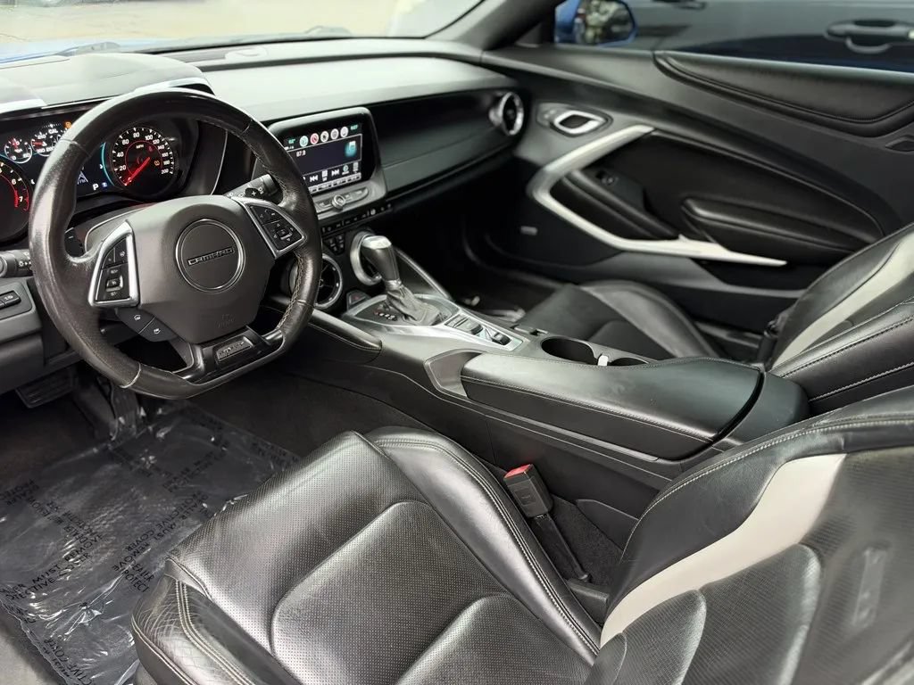 Used 2017 Chevrolet Camaro SS RWD image 10