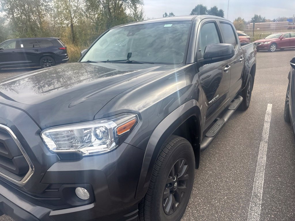 Used 2021 Toyota Tacoma SR5 AWD/4WD image 2