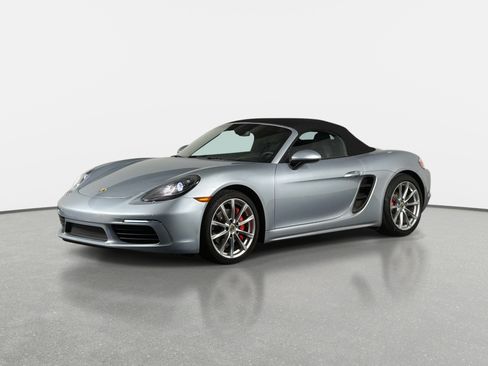 Used 2017 Porsche 718 Boxster S RWD image 15