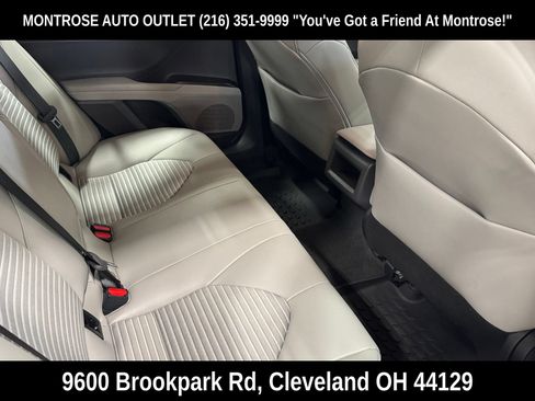 Used 2022 Toyota Camry SE w/ Convenience Package FWD image 43