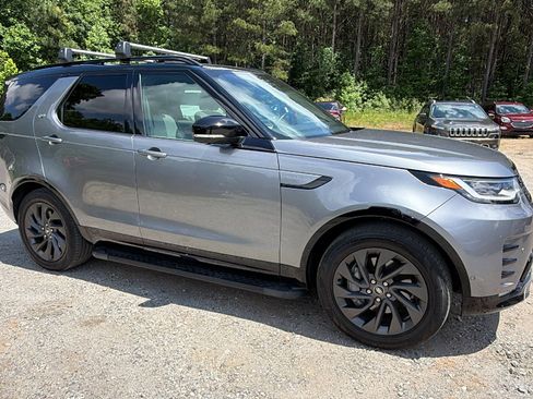 Used 2023 Land Rover Discovery S R-Dynamic AWD/4WD image 5
