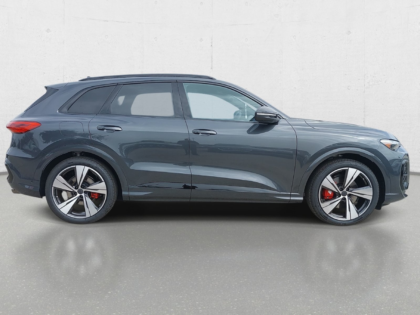 New 2026 Audi SQ5 Premium Plus AWD/4WD image 4