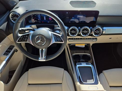 New 2025 Mercedes-Benz GLB 250 GLB 250 image 14