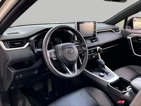 Used 2022 Toyota RAV4 XSE AWD/4WD image 18