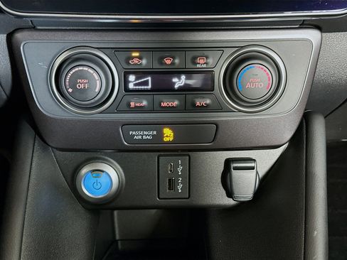 Used 2024 Nissan Leaf S FWD image 23