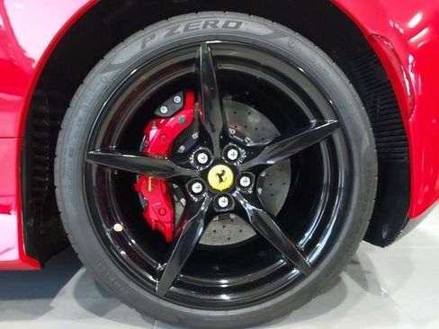 Used 2021 Ferrari F8 Tributo image 58