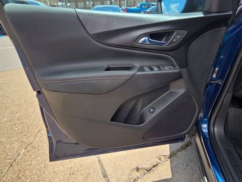 Used 2022 Chevrolet Equinox RS w/ LPO, Floor Liner Package AWD/4WD image 10
