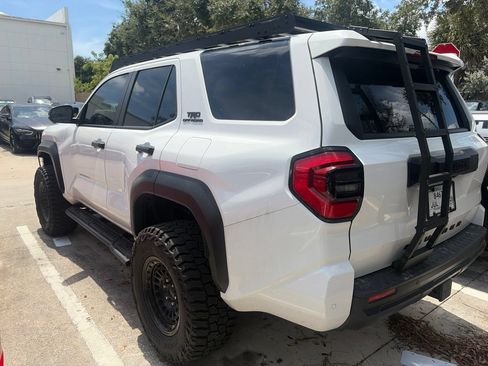 Used 2025 Toyota 4Runner TRD Off-Road Premium AWD/4WD image 4