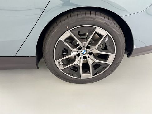 New 2026 BMW i5 eDrive40 w/ Premium Package AWD/4WD image 30