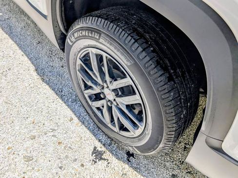 Used 2019 GMC Acadia SLT FWD image 14