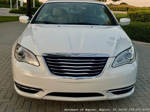 Used 2013 Chrysler 200 Touring FWD image 18