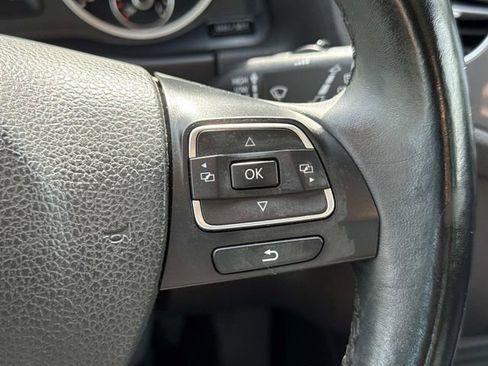 Used 2016 Volkswagen Tiguan SEL FWD image 24