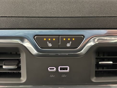 New 2026 GMC Sierra 2500 Denali Ultimate AWD/4WD image 8