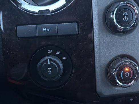 Used 2013 Ford F250 Platinum image 22