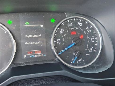 Used 2020 Toyota RAV4 XLE image 10