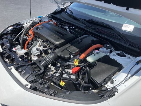 Used 2025 Honda Civic Sport image 32