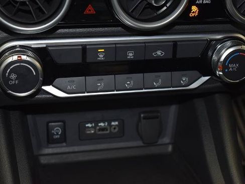 Certified 2025 Nissan Sentra SV FWD image 18