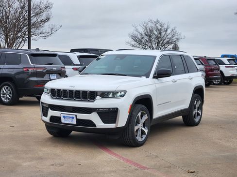 New 2026 Jeep Grand Cherokee Limited AWD/4WD image 2