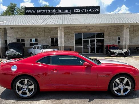 Used 2010 Chevrolet Camaro SS w/ RS Package RWD image 6
