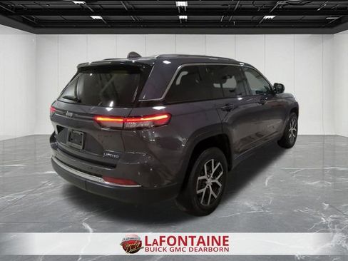 Used 2023 Jeep Grand Cherokee Limited image 8