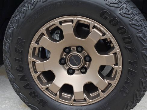Used 2024 Toyota Tacoma 4x4 Double Cab Hybrid image 81