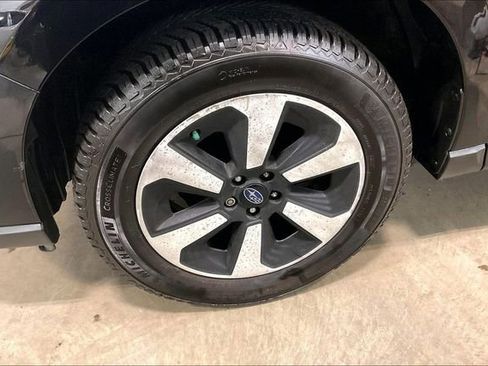 Used 2017 Subaru Forester 2.5i Premium w/ All-Weather Package image 9