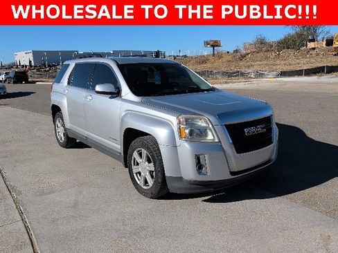 Used 2015 GMC Terrain SLE image 1
