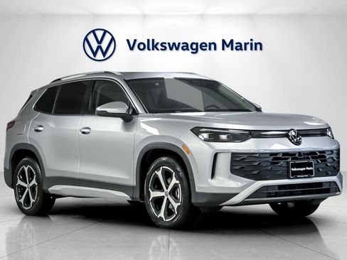 New 2026 Volkswagen Tiguan SE image 7