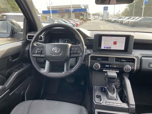 Used 2025 Toyota Tacoma SR image 10