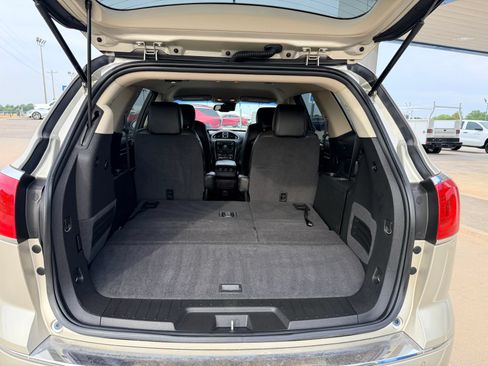 Used 2015 Buick Enclave Leather w/ Trailering Package FWD image 9