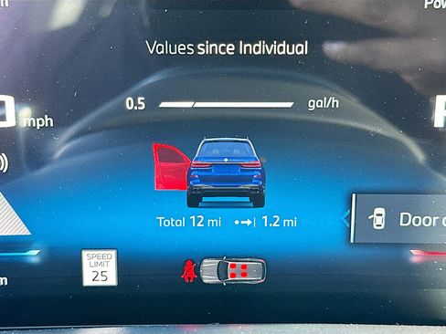 New 2026 BMW X7 M60i image 9