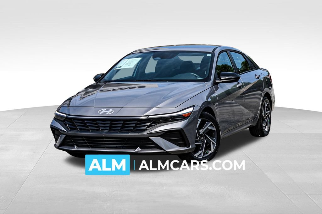 Used 2025 Hyundai Elantra Sport FWD image 1