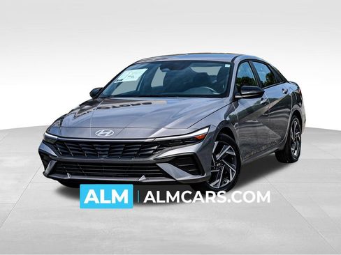 Used 2025 Hyundai Elantra Sport FWD image 1