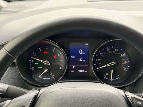 Used 2019 Toyota C-HR XLE image 11